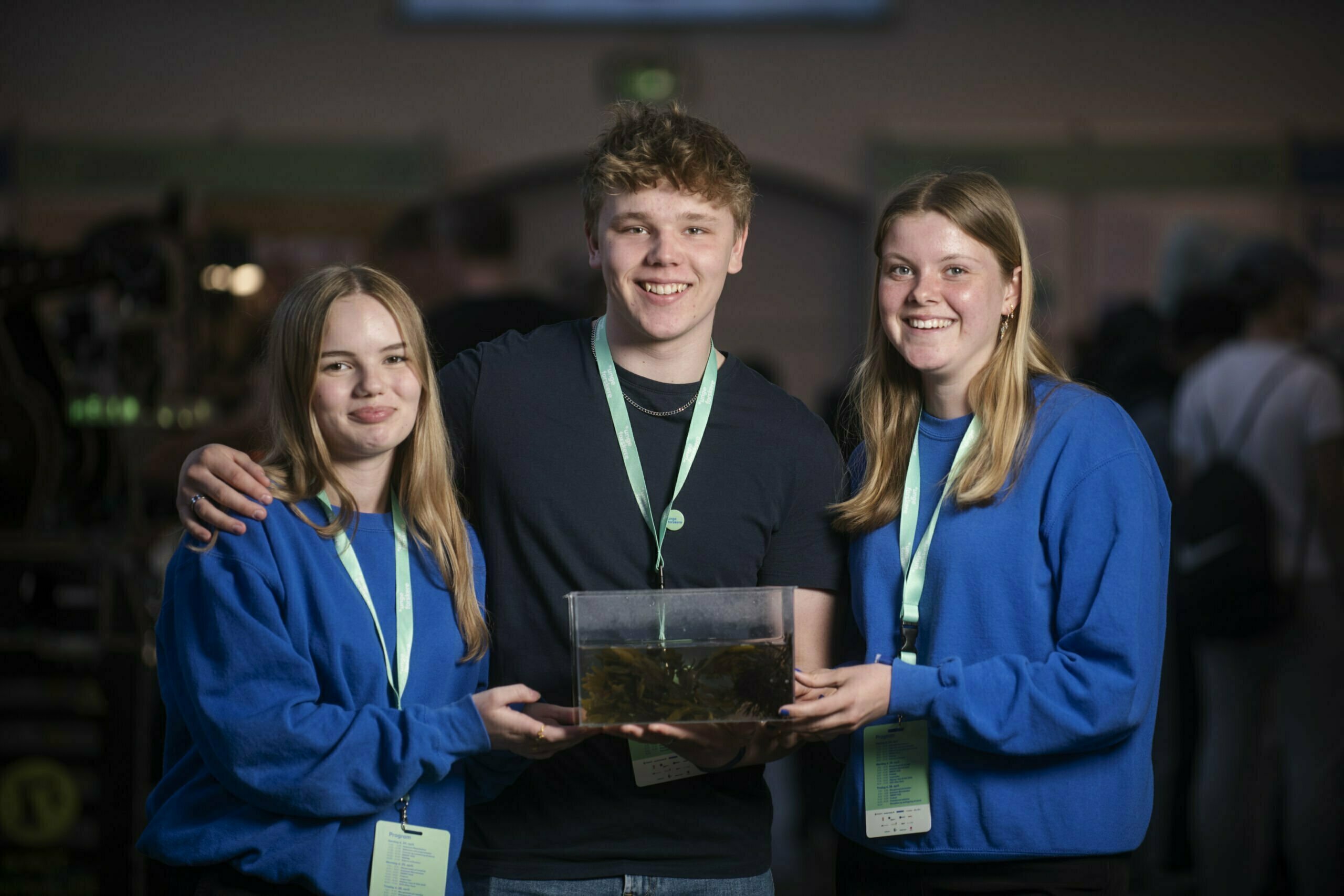 Mathilde, Ida og Jonathan deltager i Unge Forskere